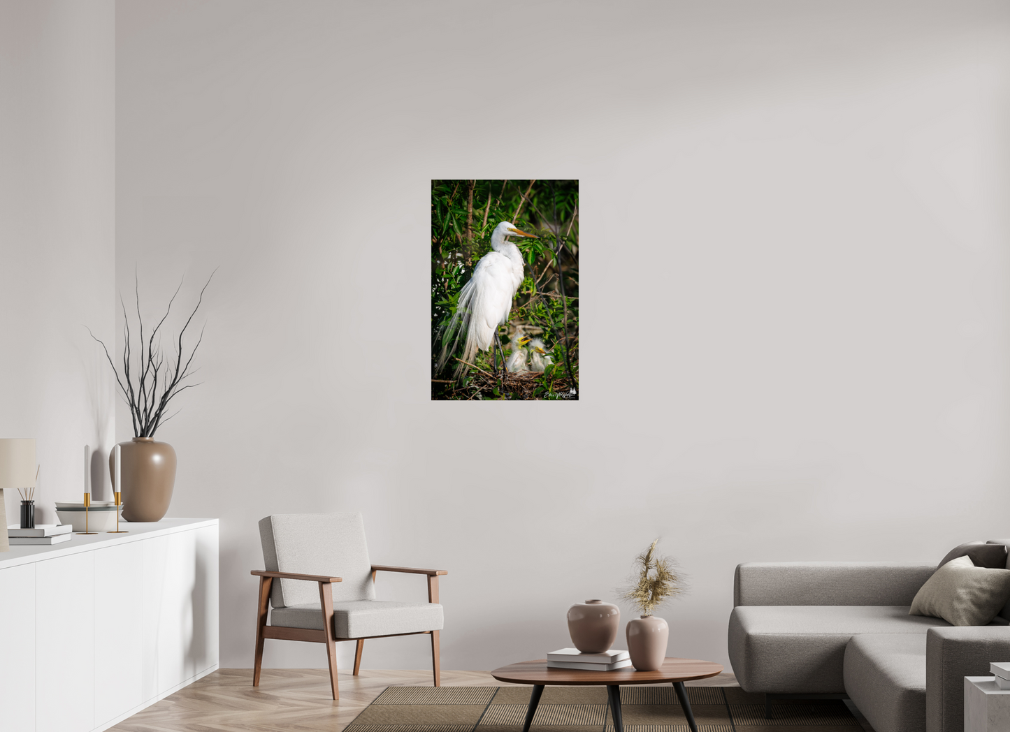 Great egret with chicks