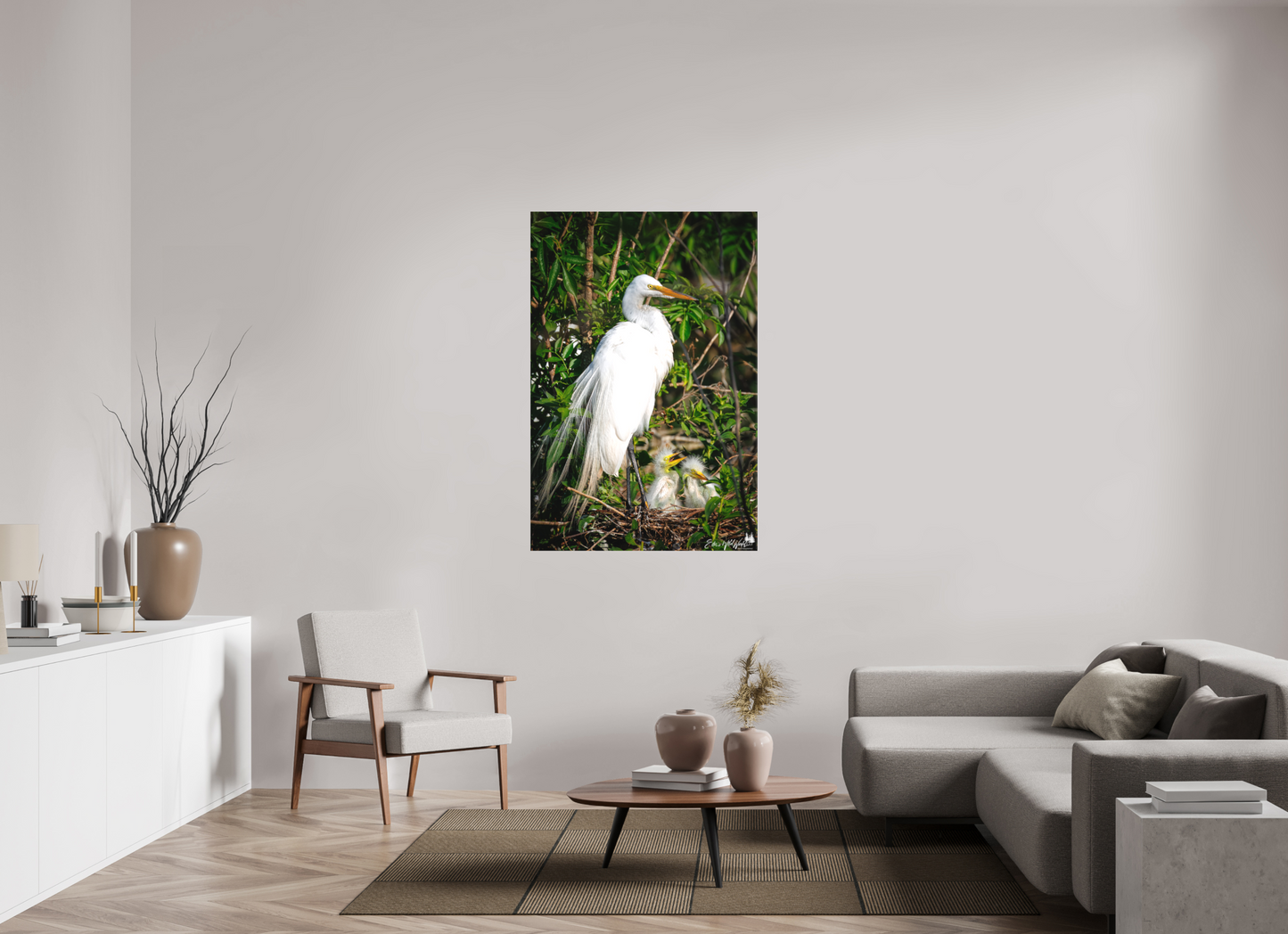 Great egret with chicks